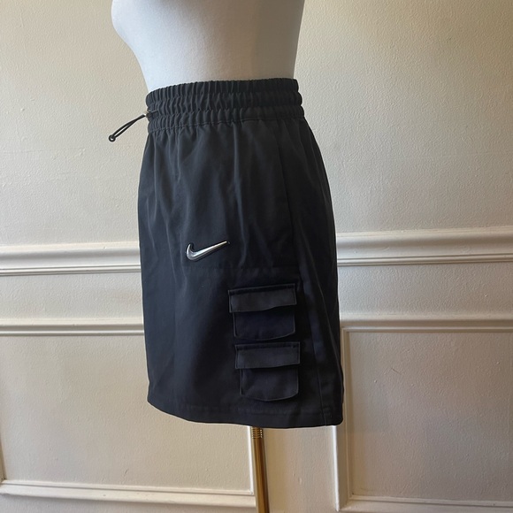 Nike Sportswear 276549 Swoosh Skirt in Black womens, Size X-Small - Picture 5 of 13